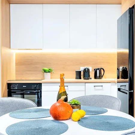 Over The River - Widok Na Rzeke, Przy Parku, Parking, Winda, Netflix I Max, Centrum Apartment