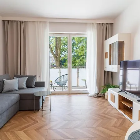 Lägenhet Over The River - Widok Na Rzeke, Przy Parku, Parking, Winda, Netflix I Max, Centrum